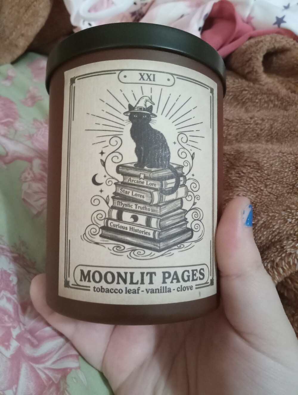 NWOT Halloween Single Wick Candle Moonlit Pages Scent